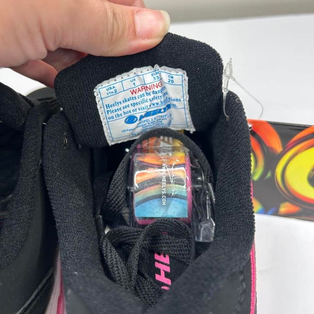 New Heelys black/pink skate shoes youth 2 New with tags wheels and tool included - Picture 5 of 8
